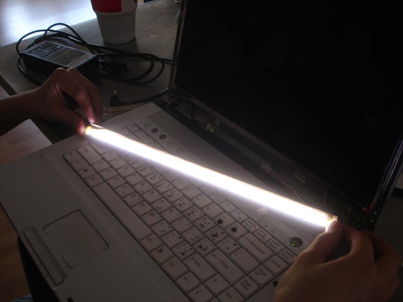 Замена и ремонт подсветки экрана ноутбука в Рязани