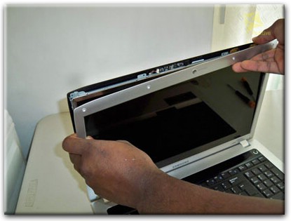 Замена экрана ноутбука Samsung в Рязани